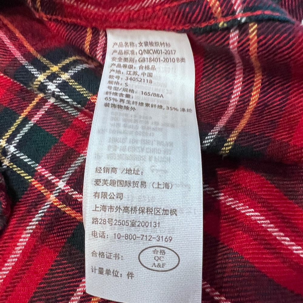 Hollister Womens Red Black Plaid Boyfriend Fit Flannel Button Down Shirt Small - Picture 5 of 9